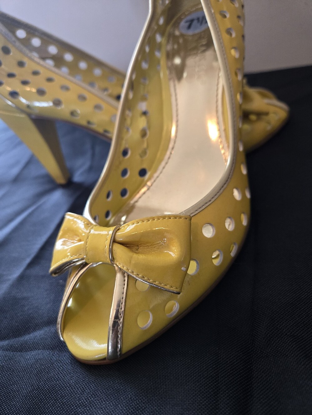 Franco Sarto Candor Yellow Patent Leather Peep Toe Bow Heels Size 7.5